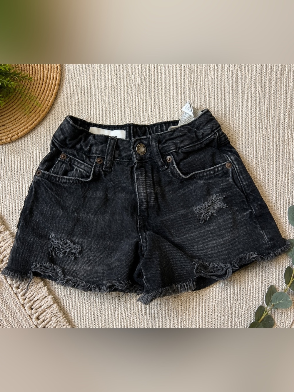 Zara Girls Gray Distressed Denim Shorts Size 6-7